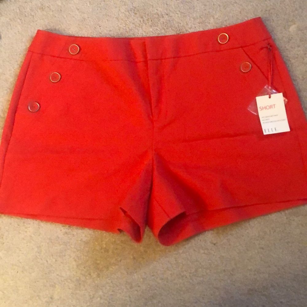 Elle shorts with sailor button detail 🔥🔥🔥